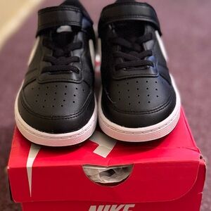 Nike Black and White Sneakers New w/(no box)